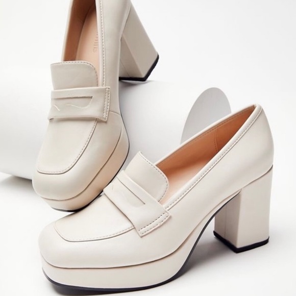 Steve Madden Shoes - Steve Madden NWOT Fulfill Platform Penny Loafers SZ 8 Bone Leather